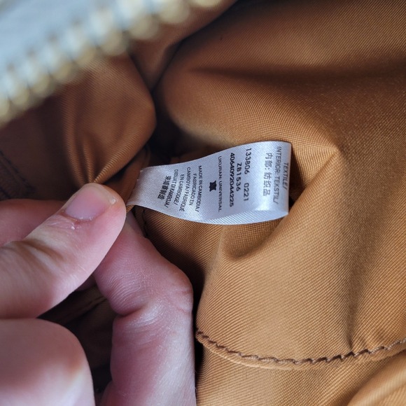 Fossil Fiona Gray White Cowhide Leather Small East West Crossbody Bag - Picture 14 of 15